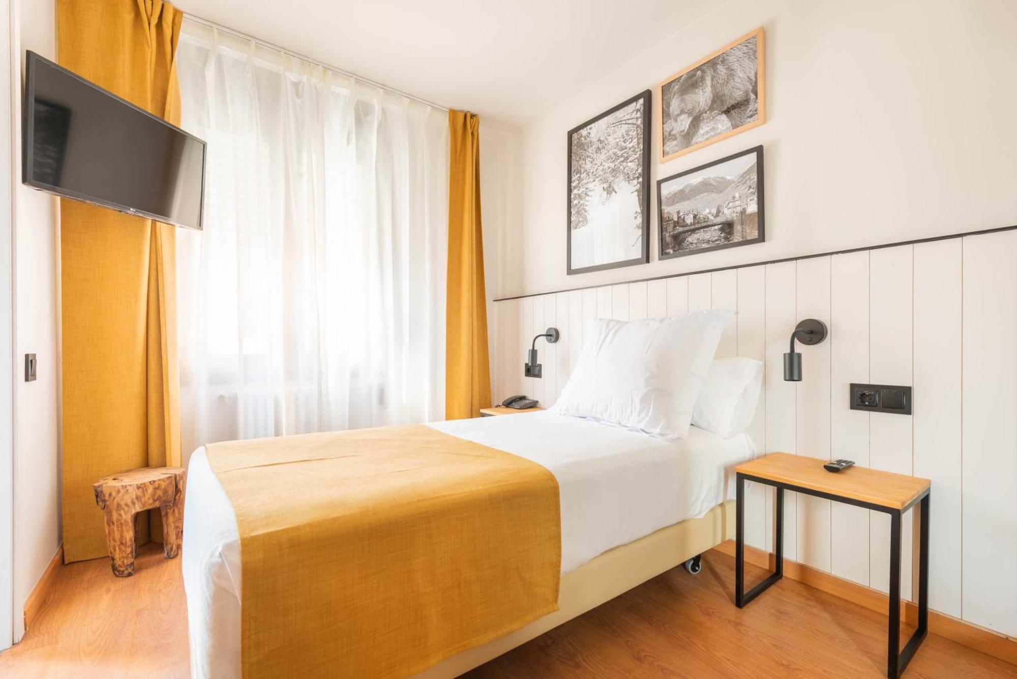 Hotel Viella Exterior photo