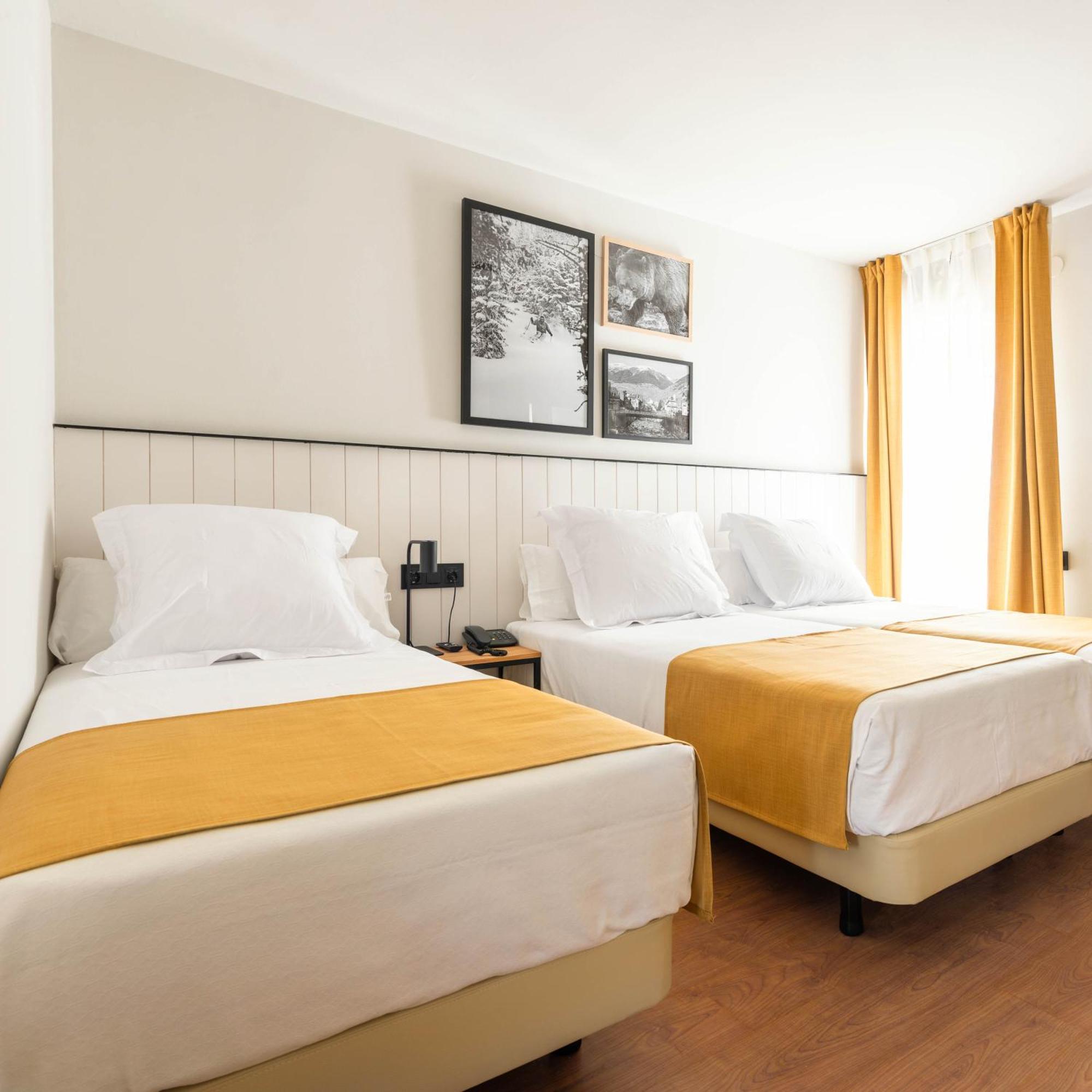 Hotel Viella Exterior photo